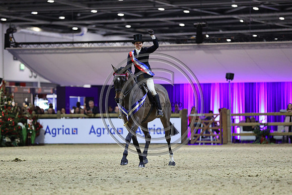 Lady Buttons_Jennie Durrans_LIHS_PN24_9940