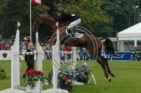 Jeanette Brakewell_Over To You_Blen05_P33916