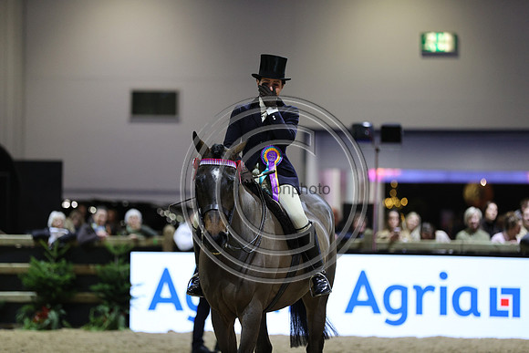 Lady Buttons_Jennie Durrans_LIHS_PN24_9899