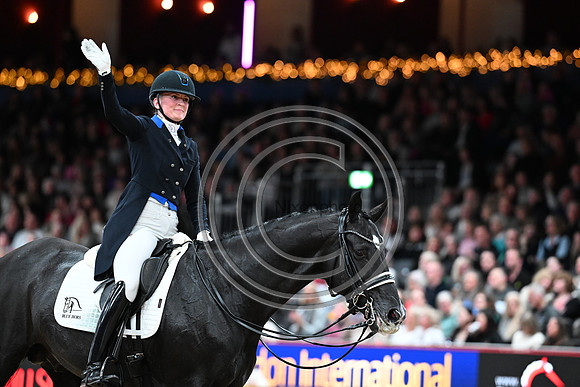 Nanna Skodborg Merrald_Blue Hors St. Schufro_LIHS_PN24_180348