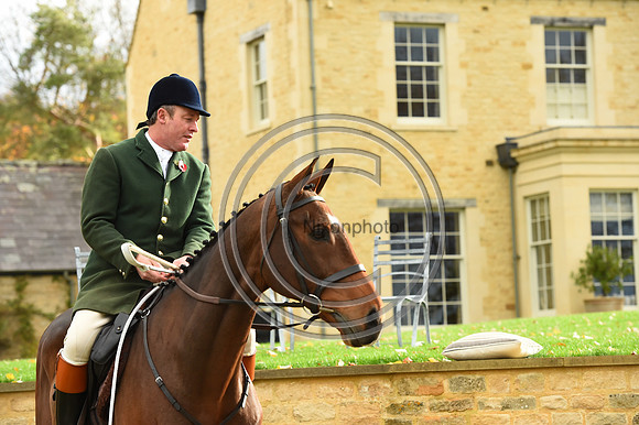 Heythrop_Hunting_PN9089