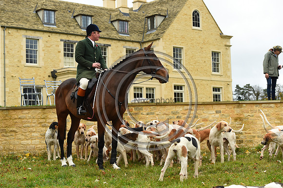 Heythrop_Hunting_PN9096