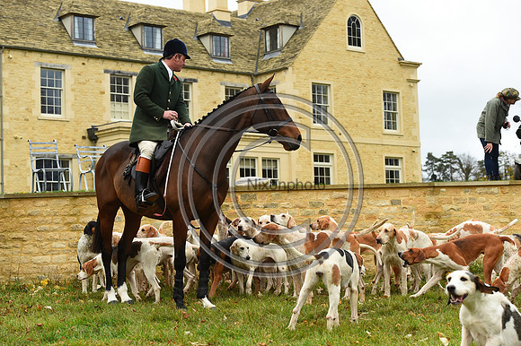 Heythrop_Hunting_PN9097