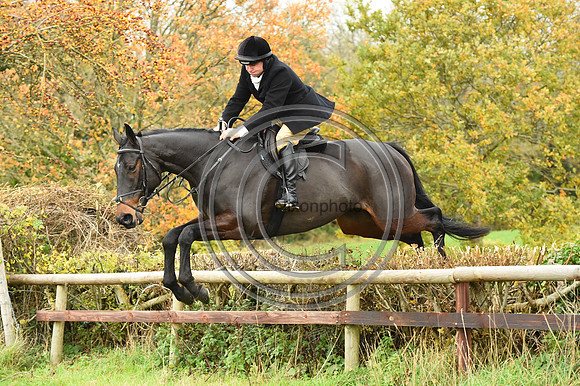 Heythrop_Hunting_PN9136