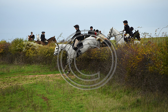 Heythrop_Hunting_PN9196