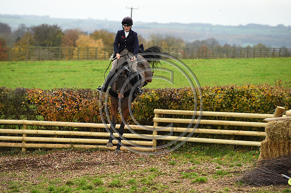 Heythrop_Hunting_PN9273