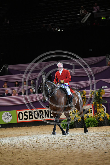 HOYS  04 10 2018