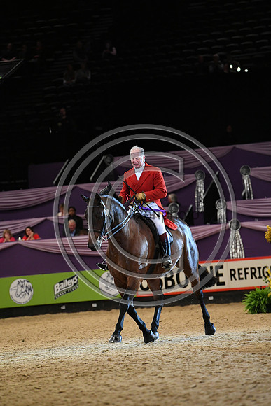 HOYS  04 10 2018