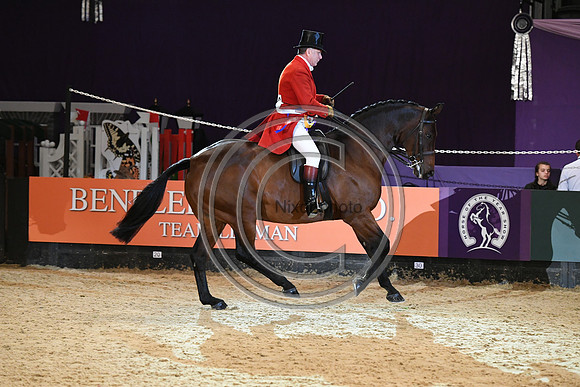HOYS  04 10 2018