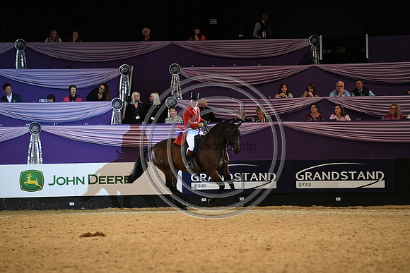 HOYS  04 10 2018