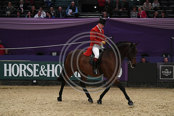 HOYS  04 10 2018