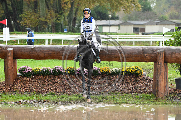 Kirsty CHABERT_OPPOSITION HERALDIK GIRL_Pau_PN24_176633