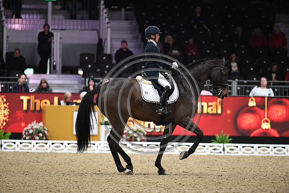 Helen LANGEHANENBERG_ANNABELLE 110_LIHS_PN22_58447