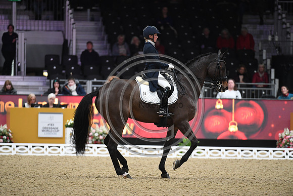 Helen LANGEHANENBERG_ANNABELLE 110_LIHS_PN22_58450