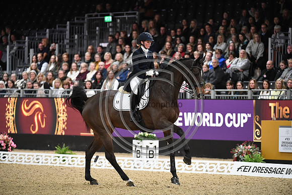 Helen LANGEHANENBERG_ANNABELLE 110_LIHS_PN22_58463