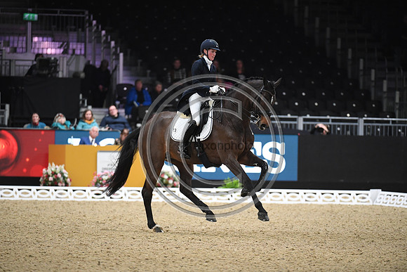 Helen LANGEHANENBERG_ANNABELLE 110_LIHS_PN22_58476