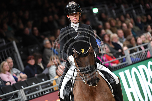 Simone PEARCE_FIDERDANCE_LIHS_PN22_58256