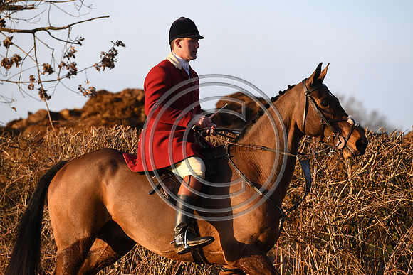 PWH_Huntinng_PN23_834