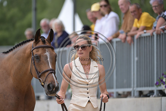 Caroline Harris_D. Day_Luhm_PN80778