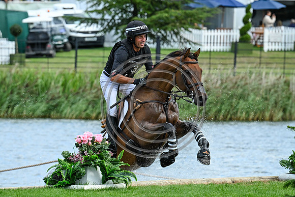 Defender Burghley Horse Trials