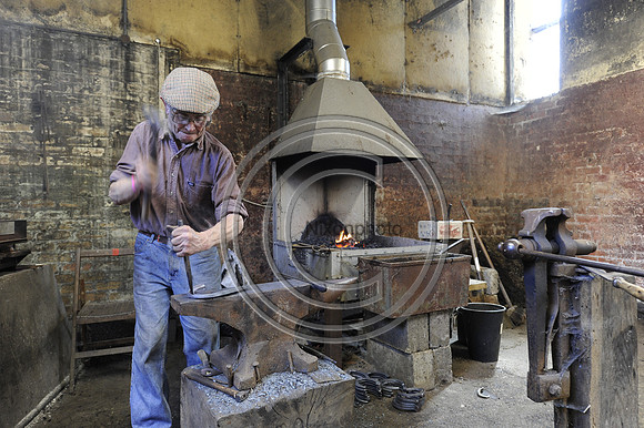 Bernie Tidmarsh_Farrier_PN13_51920