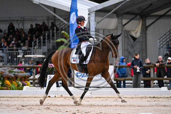 Rosalind CANTER_IZILOT DHI_Pau_PN24_175643
