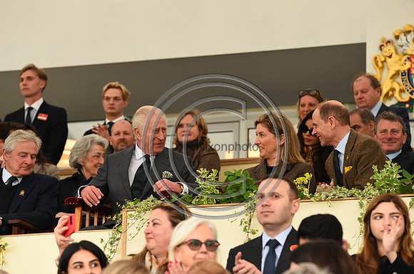 RoyalBox_RWHS_PN23_16012