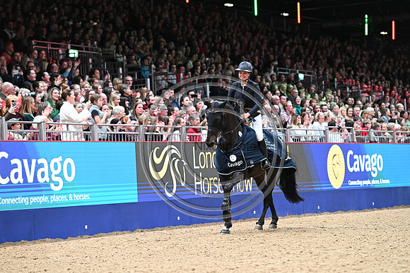 Gemma Stevens_Envoy Merelsnest Z_LIHS_PN24_3787