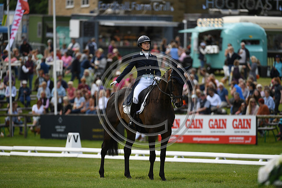 Kirsty Chabert_OPPOSITION LOIRE_Bramham Inter_PN22_25886