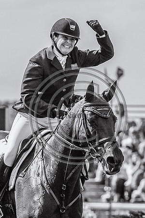 PiggyMarch_VanirKamira_LRBHT_PN22_42583-2