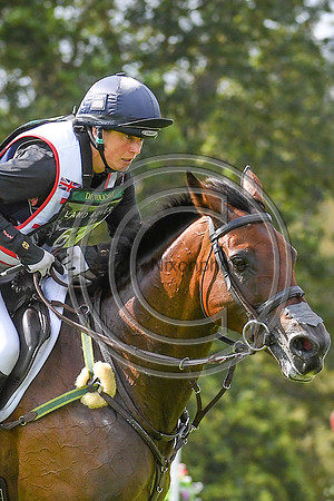 Piggy French_VANIR KAMIRA_LRBHT_PN19_120388