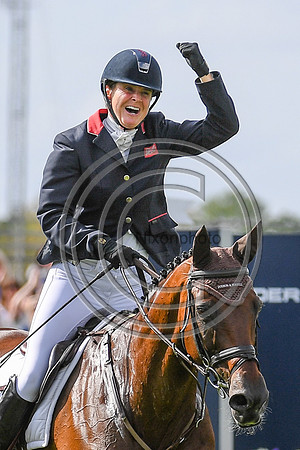 PiggyMarch_VanirKamira_LRBHT_PN22_42582