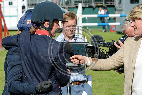 Showjumping Collecting_Pippa Funnell_LRBHT_PN19_132243