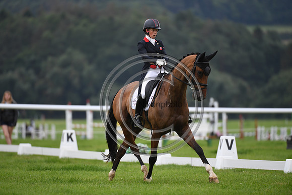 Rosalind Canter_IZILOT DHI_BHT_PN22_81176
