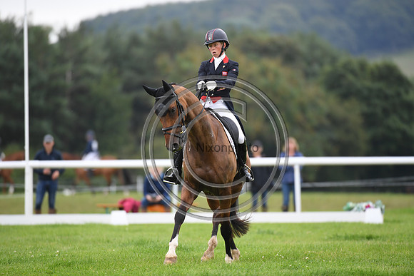 Rosalind Canter_IZILOT DHI_BHT_PN22_81333