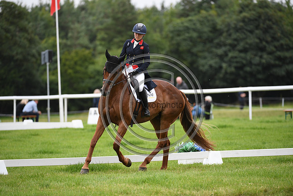 Laura Collett_BLING_BHT_PN22_81293