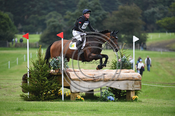 Oliver Townend_COOLEY STIRLING_BHT_PN22_81212