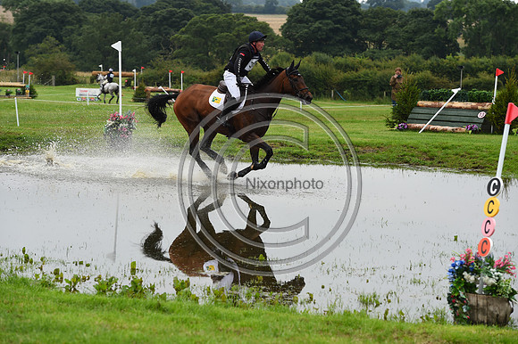 Oliver Townend_COOLEY STIRLING_BHT_PN22_81189