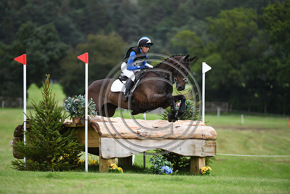 Morven Pringle_SOMETHING CLASSICAL_BHT_PN22_81224