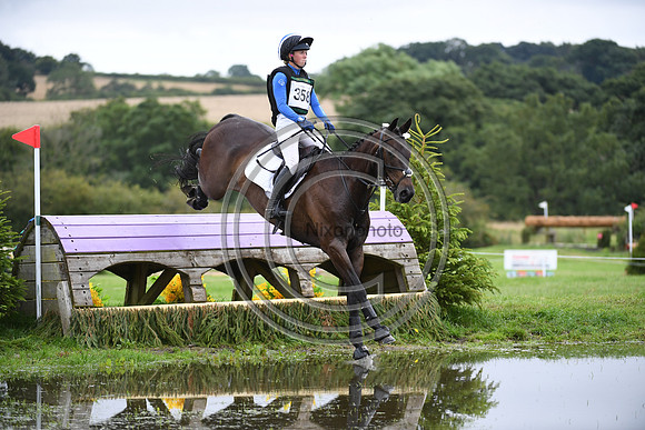 Morven Pringle_SOMETHING CLASSICAL_BHT_PN22_81230