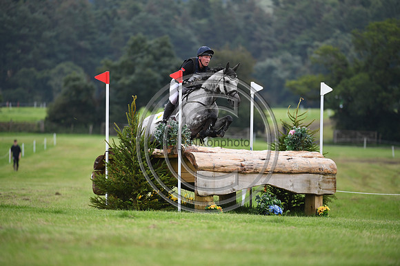 Oliver Townend_COOLEY ROSALENT_BHT_PN22_81278