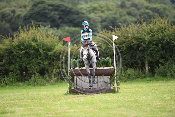 Izzy Taylor_HATHAWAY ROYALE_BHT_PN22_82553