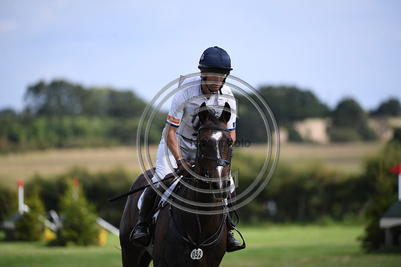 Harry Meade_CAVALIER CRYSTAL_BHT_PN22_82681