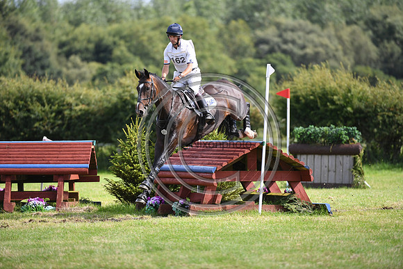 Harry Meade_CAVALIER CRYSTAL_BHT_PN22_82679