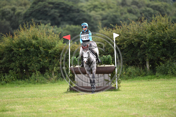 Izzy Taylor_HATHAWAY ROYALE_BHT_PN22_82554