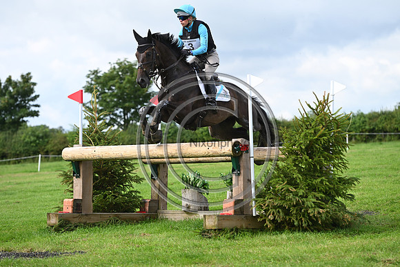 Izzy Taylor_JASON KING_BHT_PN22_81898