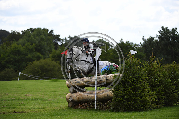 Grace Botterell_DIAMOND PIPPIN_BHT_PN22_82566