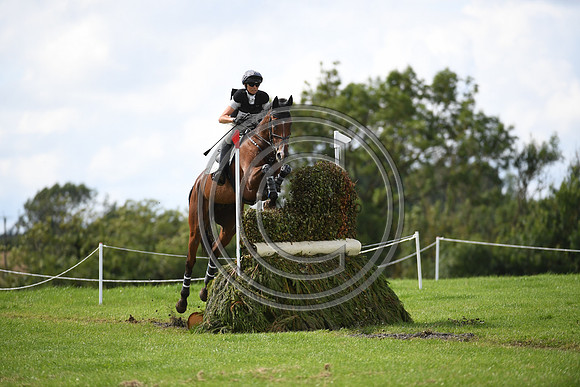 Jeanette Brakewell_DRUMGIVEN MR CHARISMA_BHT_PN22_82630