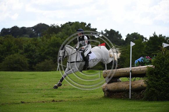 Grace Botterell_DIAMOND PIPPIN_BHT_PN22_82567