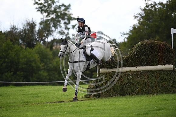 Grace Botterell_DIAMOND PIPPIN_BHT_PN22_82565